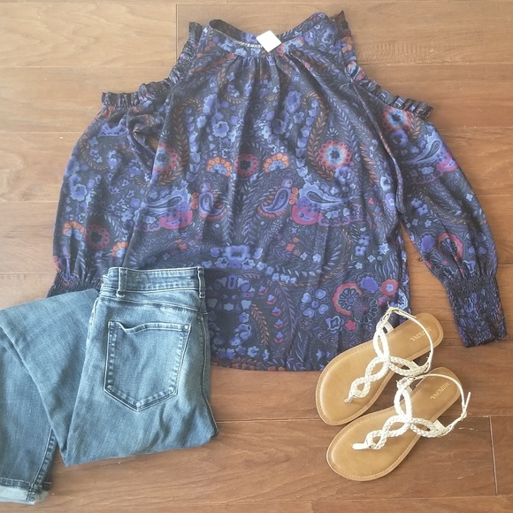 LOFT Tops - Ann Taylor LOFT Paisley Ruffle Cold Shoulder Top